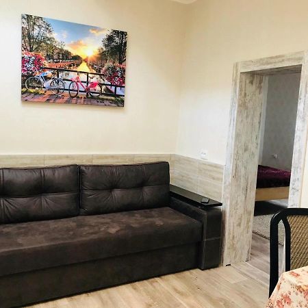 Шевченко Двор Apartment โครโปนิตสกี ภายนอก รูปภาพ