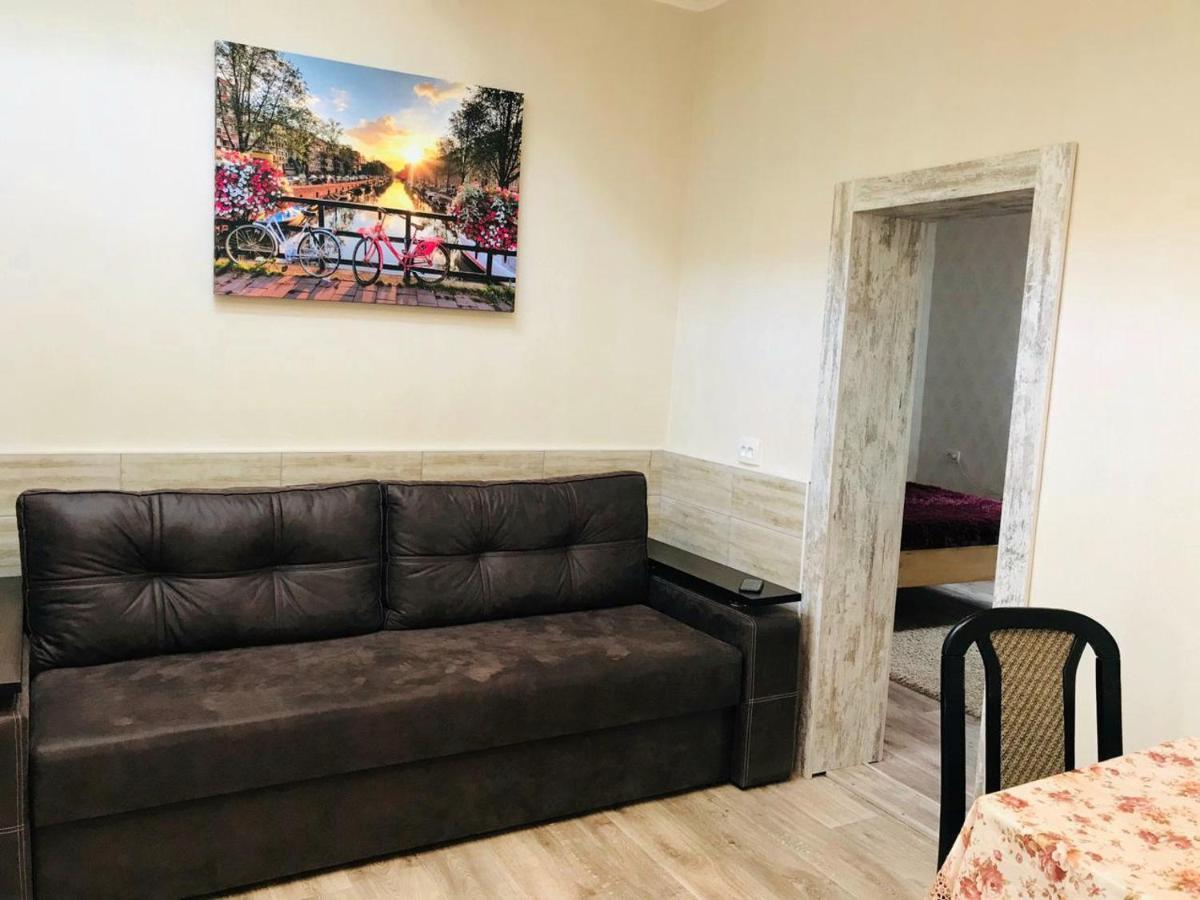 Шевченко Двор Apartment โครโปนิตสกี ภายนอก รูปภาพ